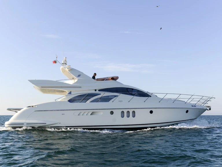 Yacht charter Juan-les-Pins - Azimut Azimut 55 Fly on SamBoat