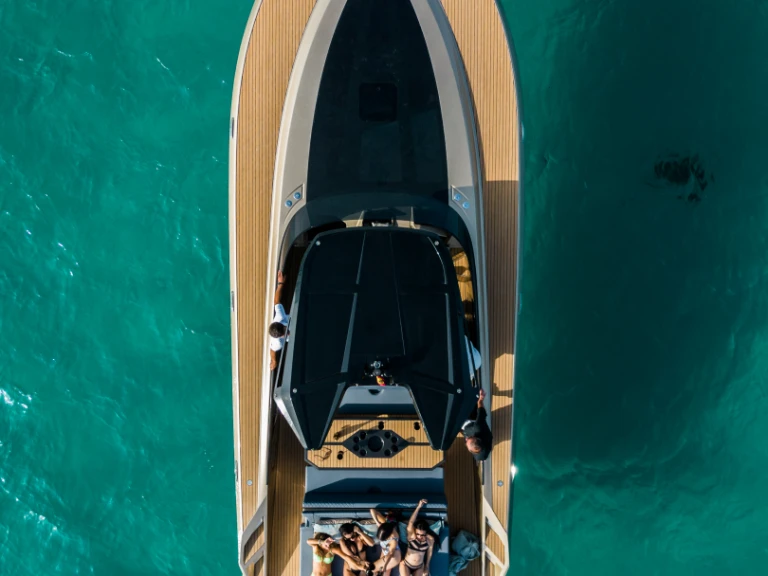 Motorboat to hire Ibiza Town at the best price
