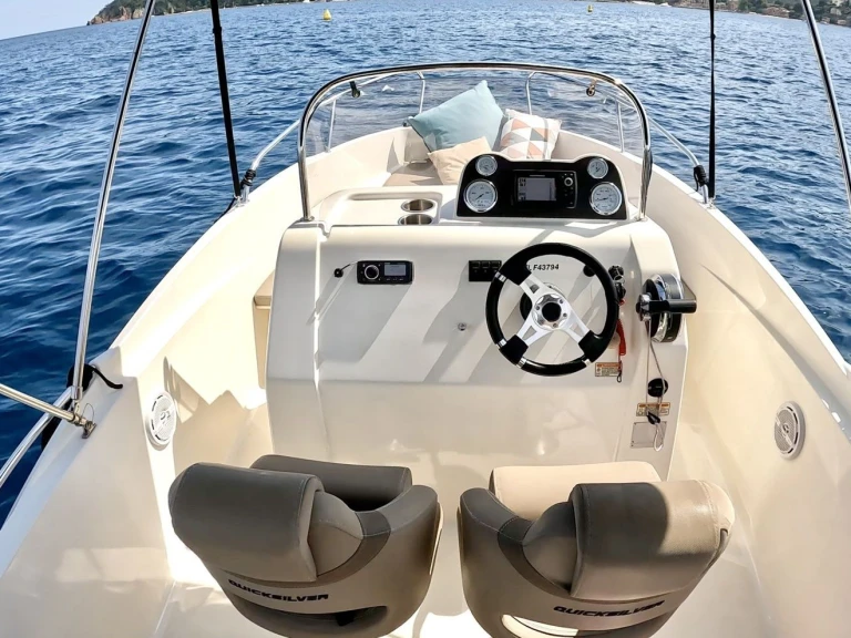 Hire Motorboat with or without skipper Quicksilver Antibes