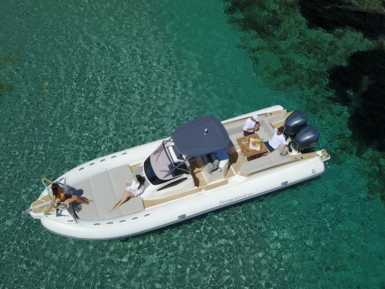 Yacht hire Marine de Sant'Ambrogio cheap CAPELLI 1000 TEMPEST CC