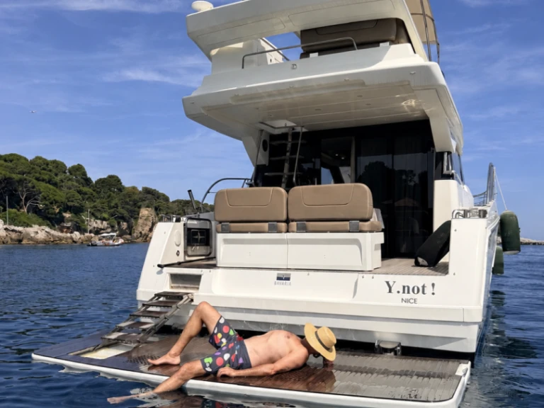 Luxury Yacht to hire Antibes at the best price