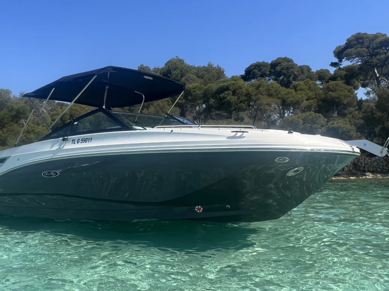 Yacht charter Port Fréjus - Sea Ray  250 sdx on SamBoat