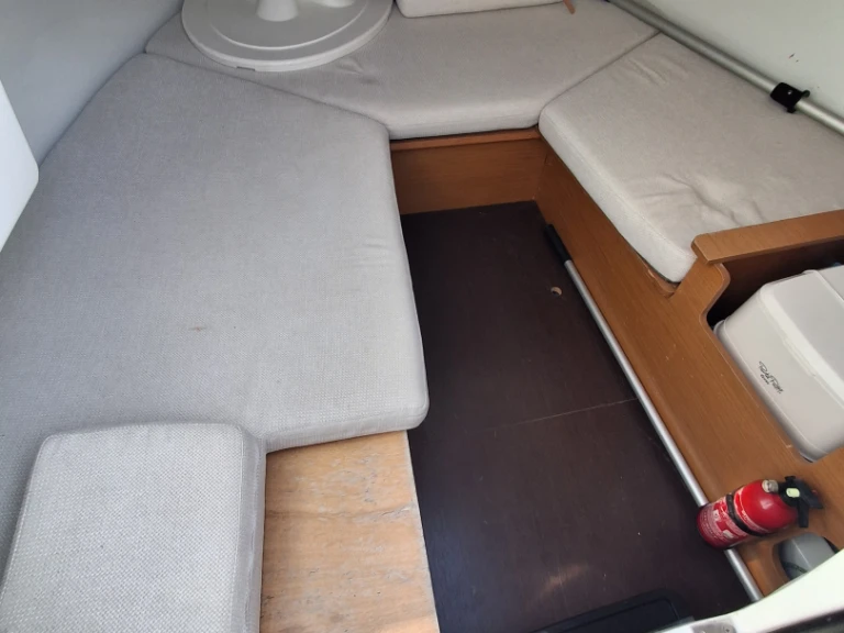 Motorboat to hire Auray at the best price