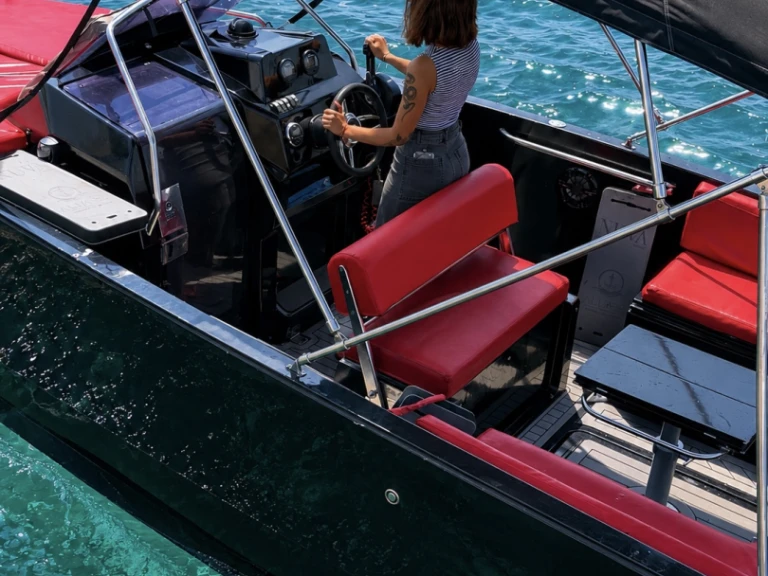 Hire Motorboat with or without skipper Nuva Yatchs Alicante