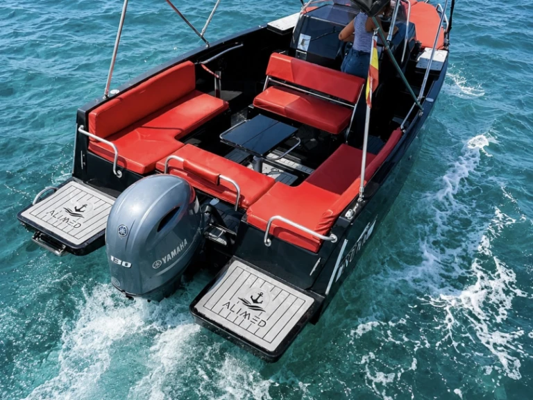 Motorboat to hire Alicante at the best price