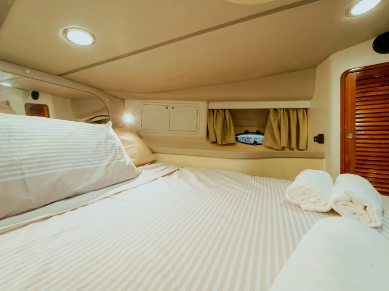 Yacht charter Polignano a Mare - ASTINOR 36 fly on SamBoat