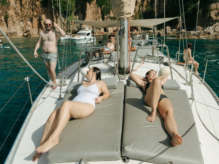 Bénéteau Oceanis 500 charter bareboat or skippered in  Port de Blanes