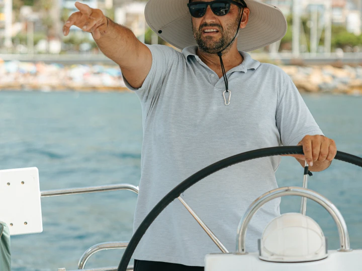 Yacht hire Blanes cheap Oceanis 423 Clipper