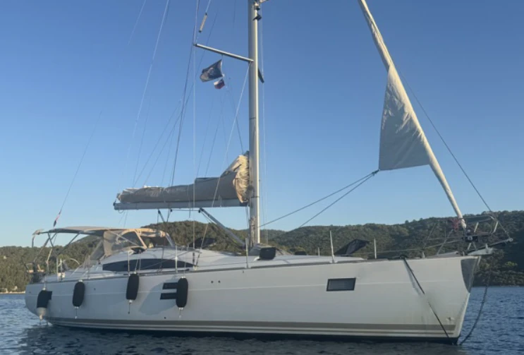 Charter a Elan 45 Impression Elan 45 Impression in Arzon on Samboat