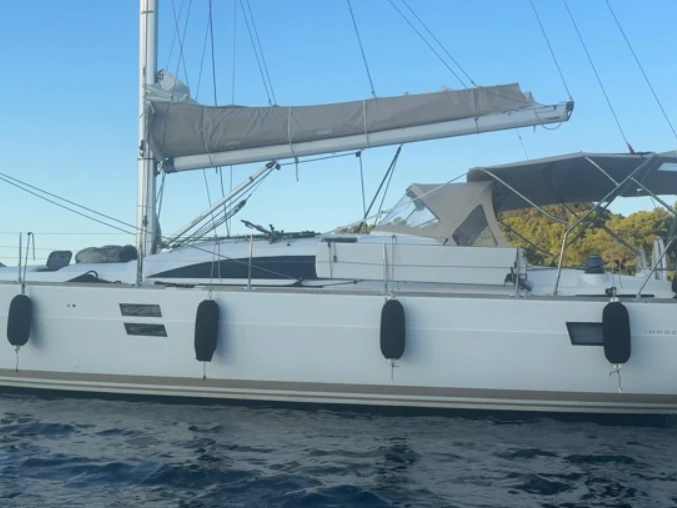Hire Sailboat with or without skipper Elan 45 Impression Arzon