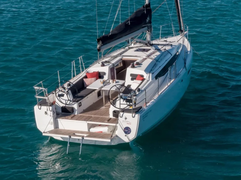 Yacht hire Hyères cheap Sun Odyssey 380