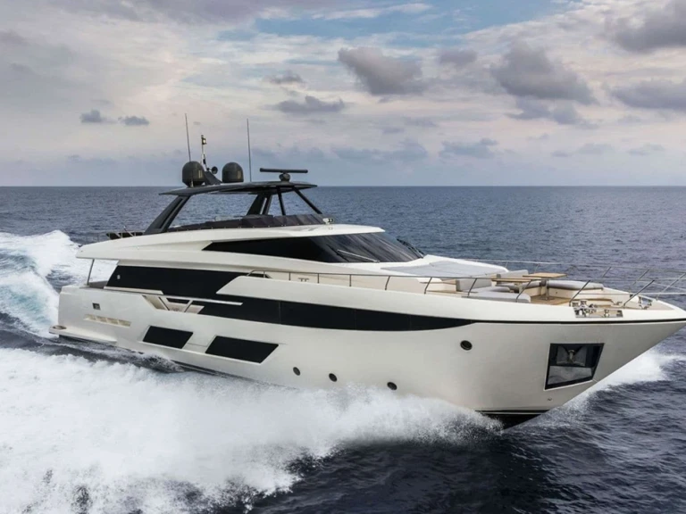Luxury Yacht to hire Ibiza Town at the best price