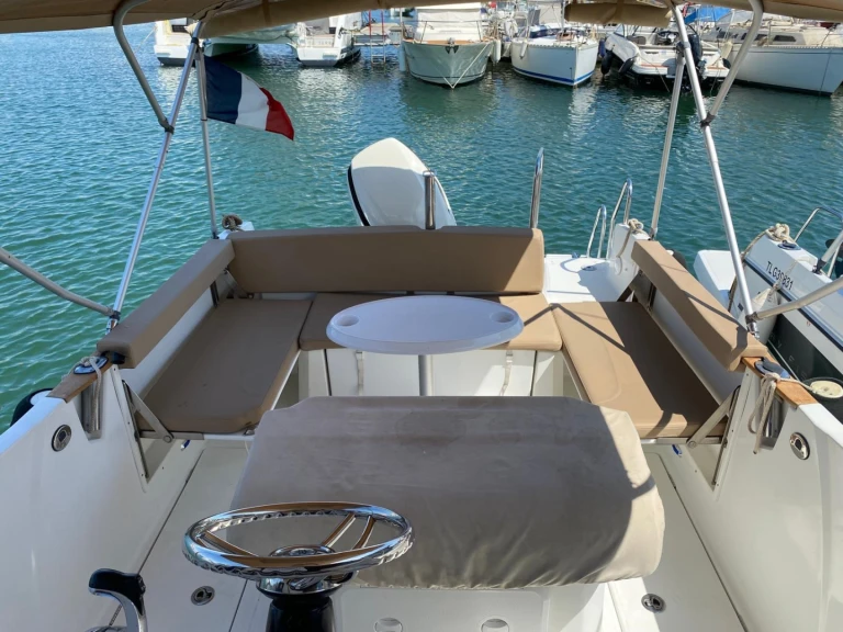 Charter a Jeanneau Cap Camarat 7.5 Open in Saint-Tropez on Samboat