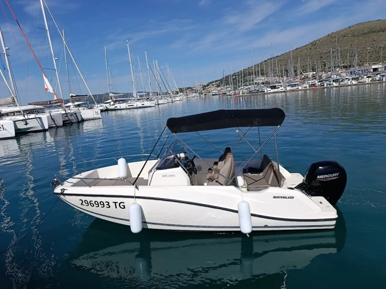 Hire Motorboat with or without skipper Quicksilver SCT Marina Trogir