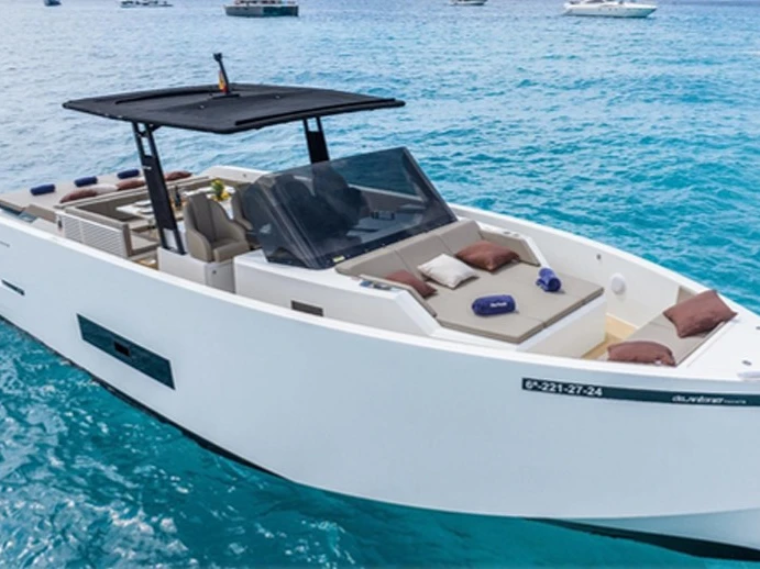 Motorboat to hire Ibiza Town at the best price
