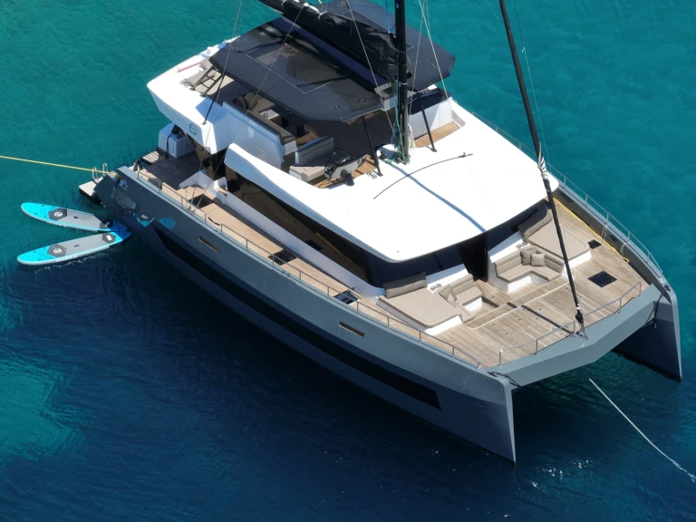 Hire Catamaran with or without skipper  Lávrio