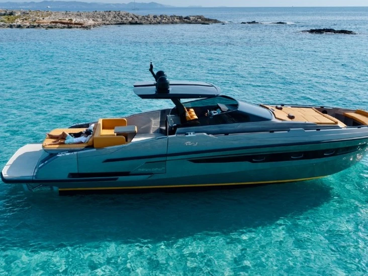Yacht charter Ibiza Town - DAYTONA 50 15m on SamBoat