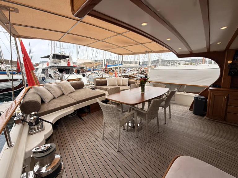 Hire a  Gulet Zorbas Bodrum