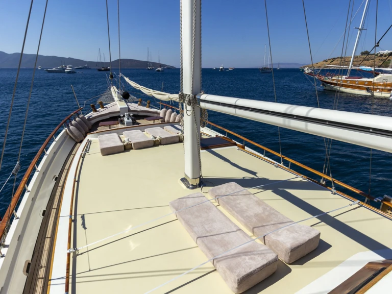 Sailboat to hire Bodrum at the best price