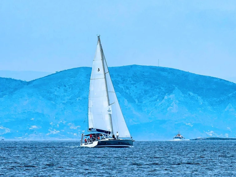 Bénéteau Oceanis 55 charter bareboat or skippered in  Lávrio