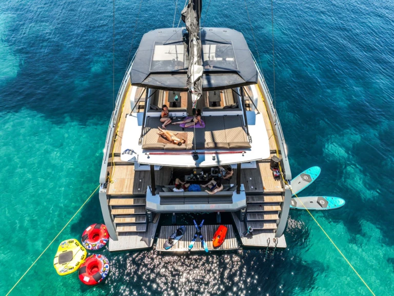 Hire Catamaran with or without skipper  Lávrio