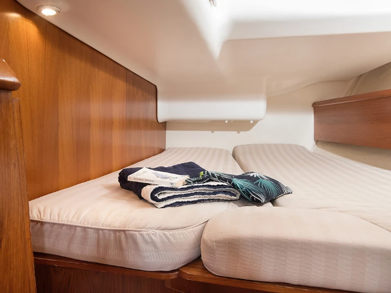 Charter a Jeanneau Sun Odyssey 43 in Monastiri Bay on Samboat
