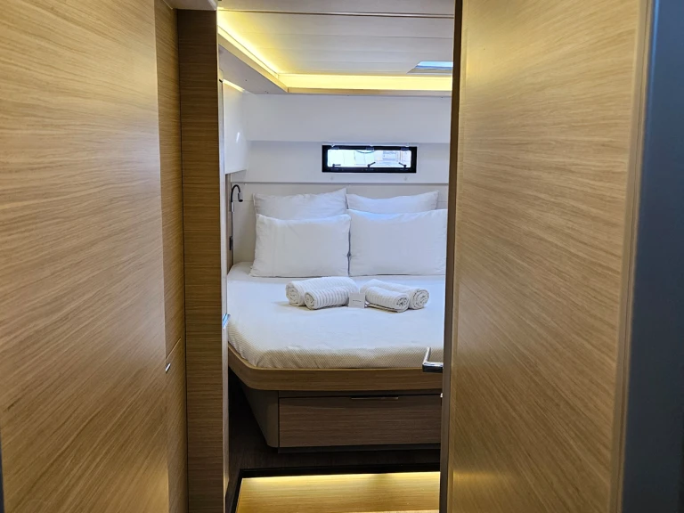 Catamaran hire in Fethiye - Lagoon Lagoon 46