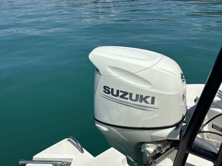 Yacht hire Aix-les-Bains cheap Element E7