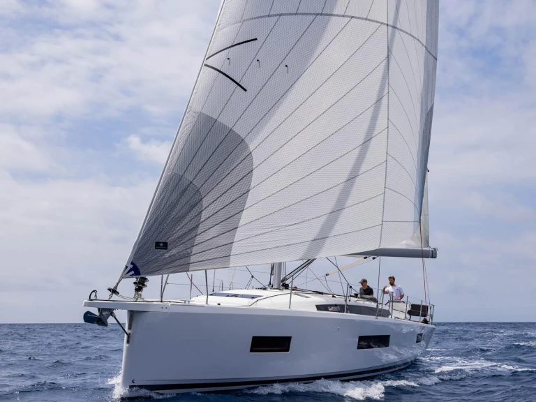 Sailboat to hire Road Town at the best price
