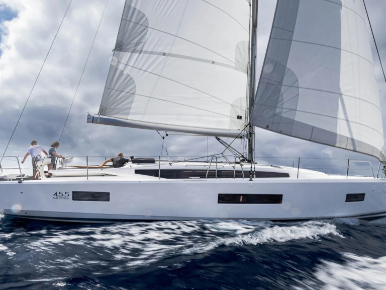 Yacht charter Road Town - Jeanneau Sun Odyssey 455 on SamBoat