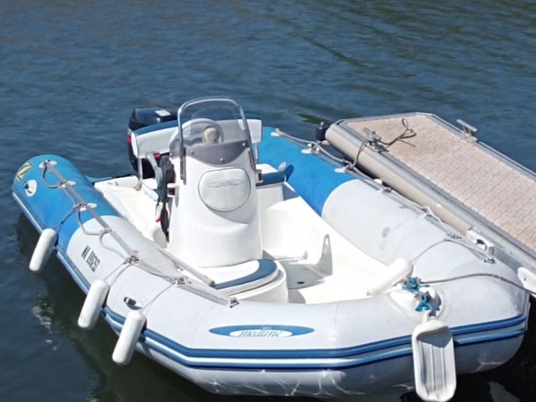 Yacht hire Empuriabrava cheap Medline 500