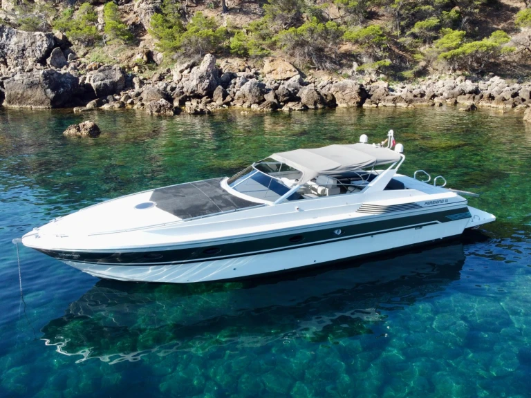 Charter a Pershing Pershing 48 in Roses on Samboat
