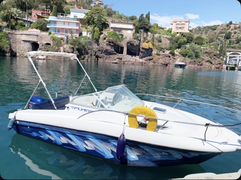 Yacht hire Mandelieu-la-Napoule cheap Flyer 650 Cabine