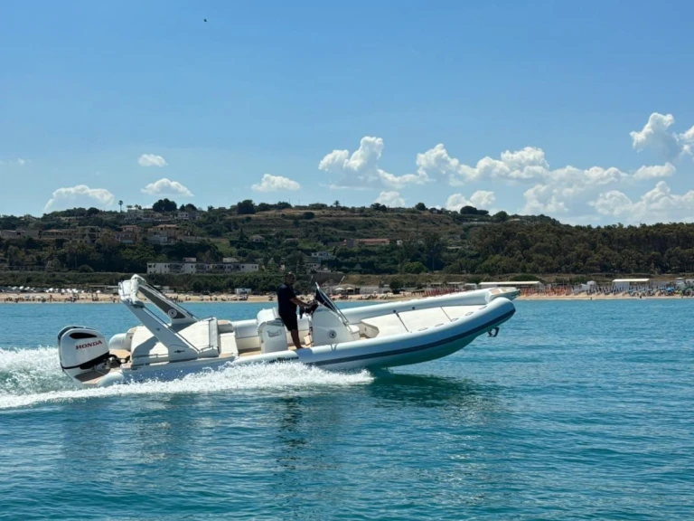 RIB hire in Balestrate - Altamarea Wave 27