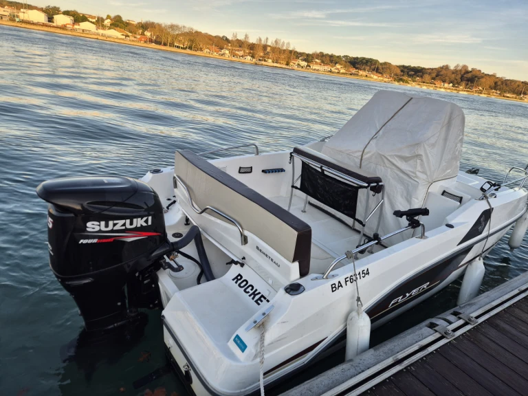 Hire Motorboat with or without skipper Bénéteau Saint-Jean-de-Luz