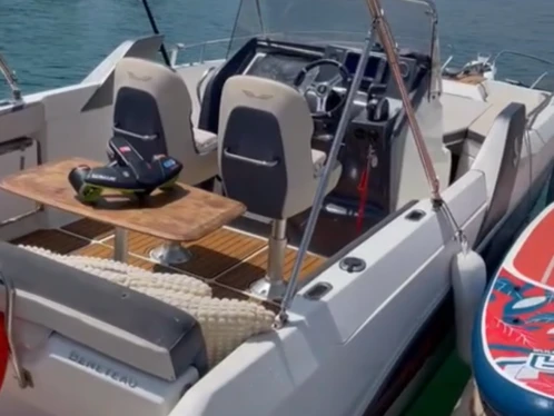 Yacht hire Marseille cheap Flyer 7.7 SPACEdeck