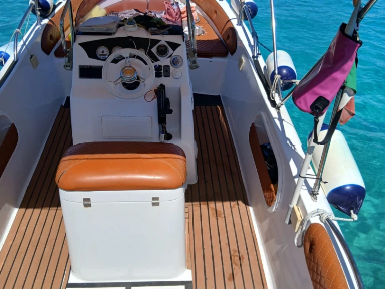 Yacht hire Otranto cheap Open space 