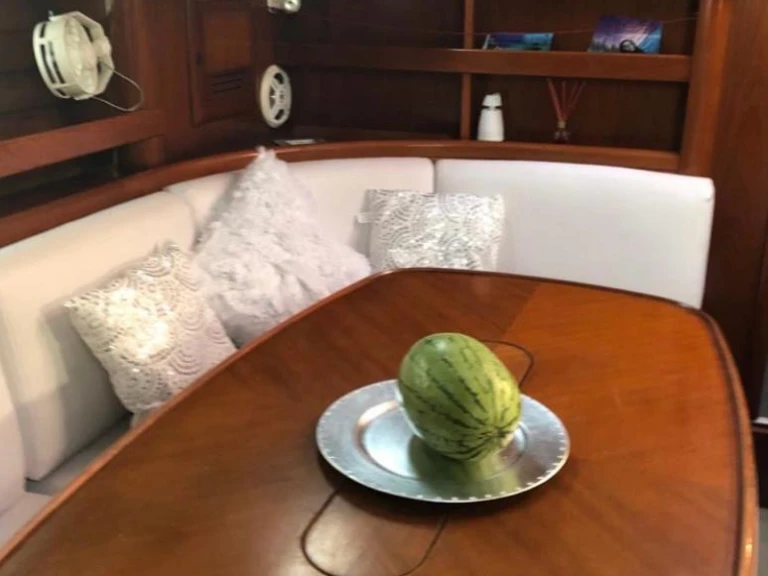 Hire a Bénéteau Oceanis 50 Cartagena