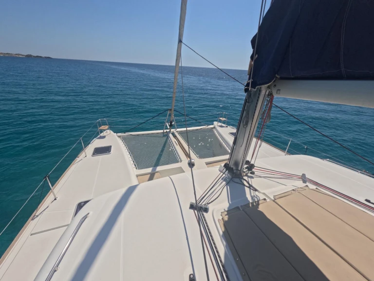 Yacht charter Mahón - Lagoon Lagoon 450 on SamBoat