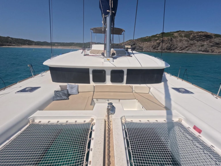 Yacht hire Mahón cheap Lagoon 450