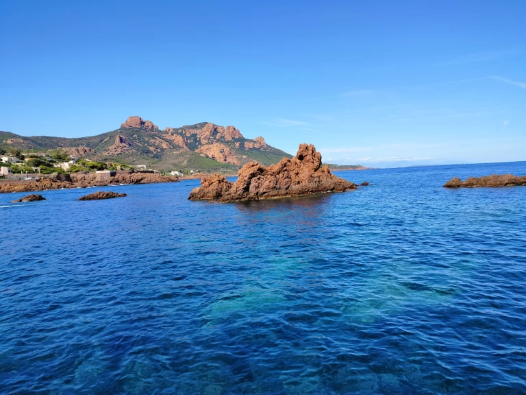 Yacht charter Mandelieu-la-Napoule - Quicksilver Quicksilver 605 Sundeck on SamBoat