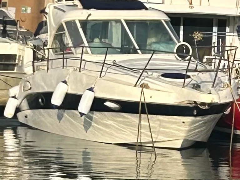 Charter a Saver Saver 330 Sport in Fano on Samboat