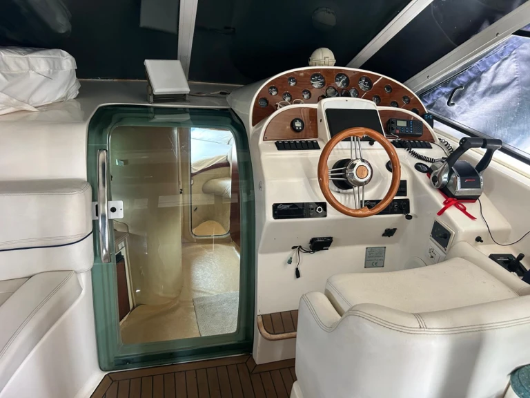 Yacht hire Fano cheap Saver 330 Sport