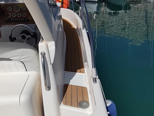 Yacht hire Villeneuve-Loubet cheap Faeton 780 Sport