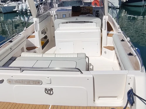 Motorboat hire in Villeneuve-Loubet - Faeton Faeton 780 Sport