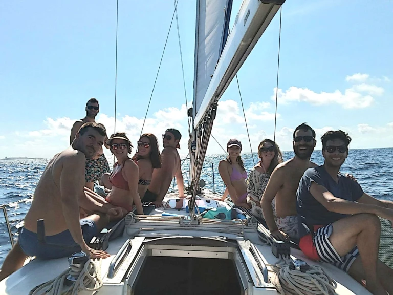 Sailboat to hire Torrevieja at the best price