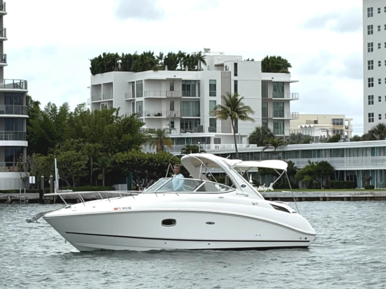 Charter a Sea Ray Sea Ray 300 Sundancer in Miami on Samboat