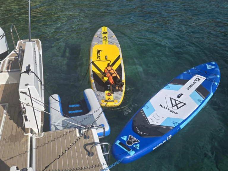 Charter a Jeanneau Cap Camarat 9.0 WA in Empuriabrava on Samboat