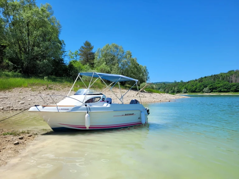 Hire a Quicksilver Activ 420 Cabin La Tour-du-Meix