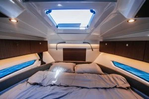 Charter a Antares 9 in Zadar on Samboat